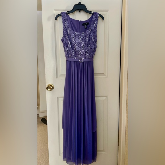 Macy’s Formal Dress - R&M Richard’s - Size 12 - NWT - never worn! - Picture 2 of 4